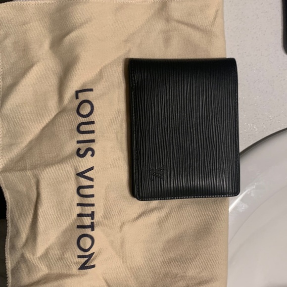Authentic Louis Vuitton Wallet - Picture 1 of 6